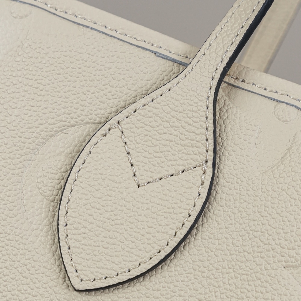 Louis Vuitton Neverfull MM Crème Beige 31Cm M46676