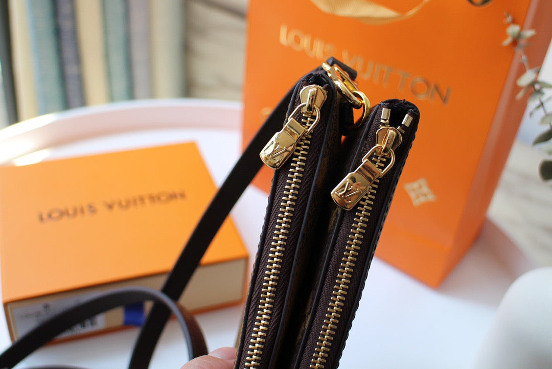 Louis Vuitton Double Zip Pochette 20Cm
