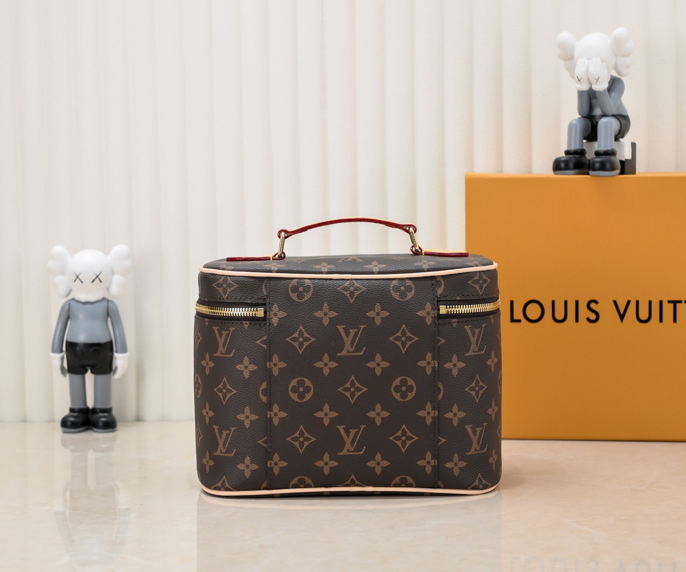 Louis Vuitton Nice Mini Toiletry Pouch 24Cm M44495