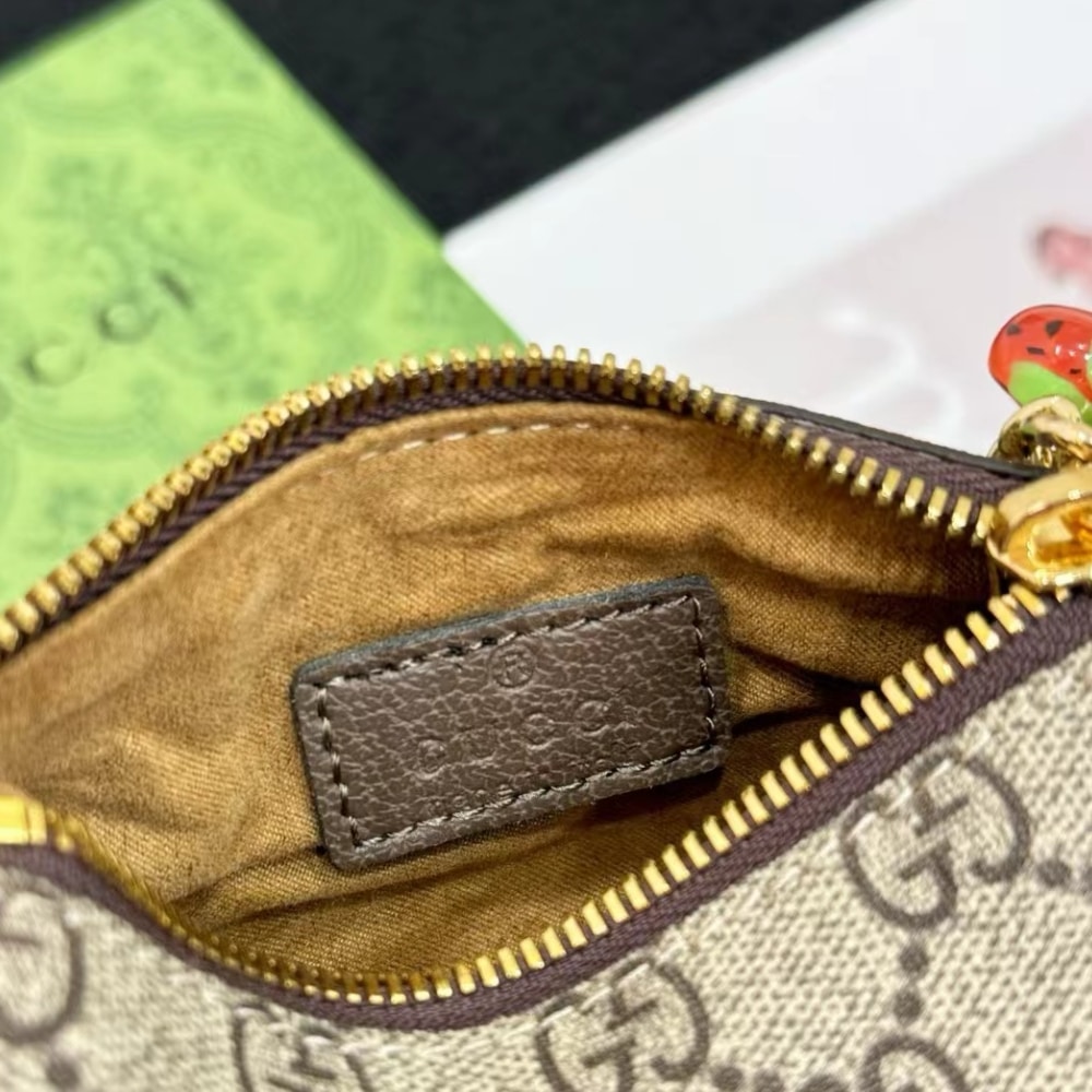 Gucci Double G Coin Purse Strawberry Wallet Beige 13Cm