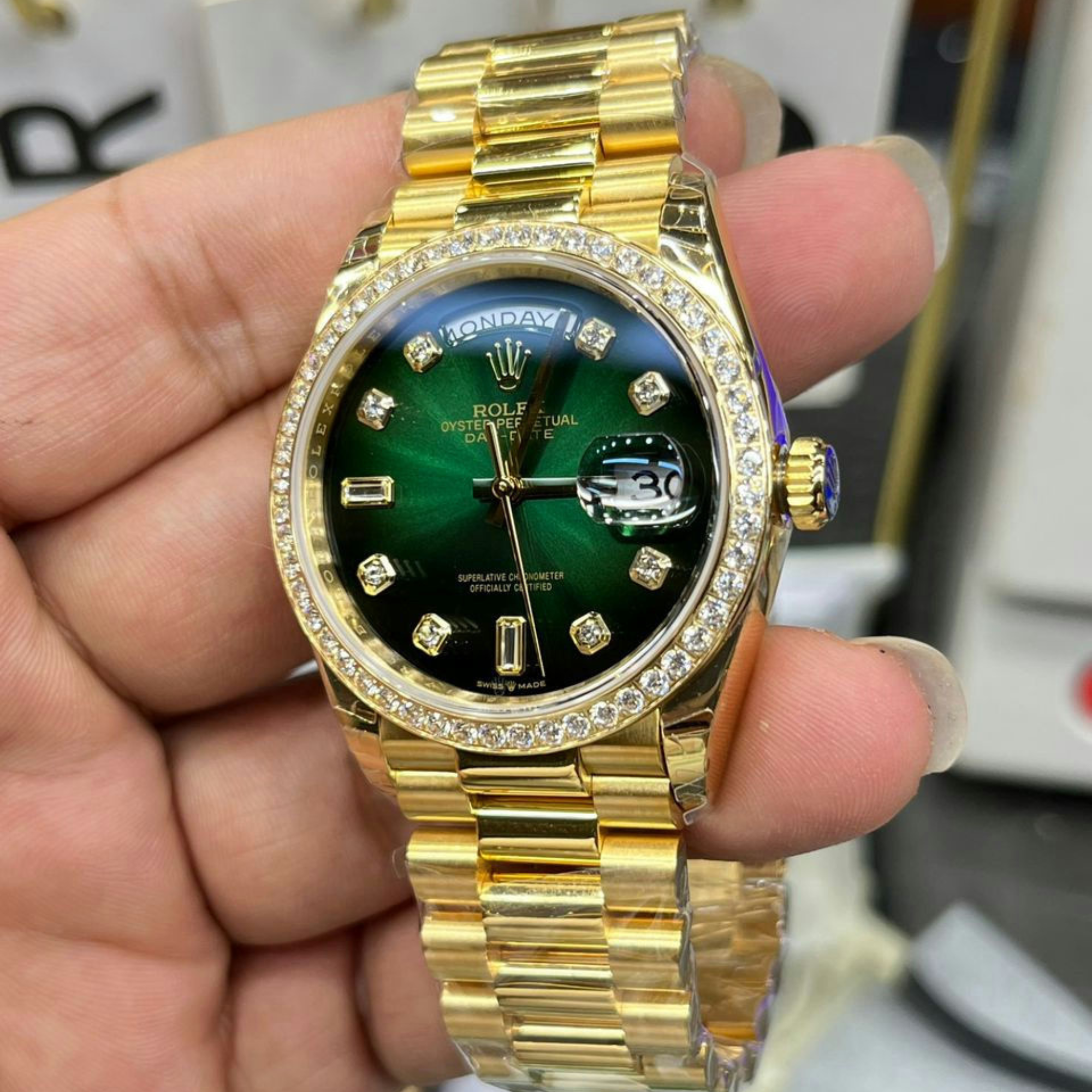 [SUPER CLONE] Rolex Yellow Gold Day-Date Diamond Bezel Onyx Green Dial President Bracelet 36mm