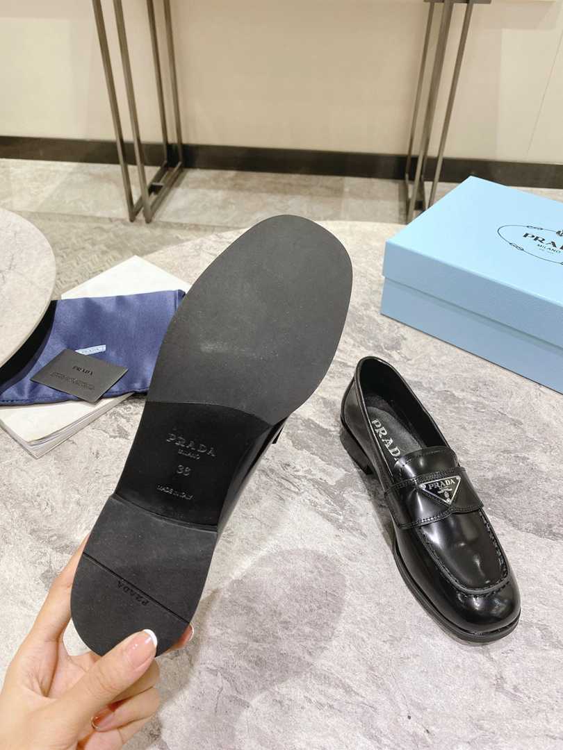 Prada Chocolate Brushed Leather Loafers Black 1D246Mulsf0002Fb050