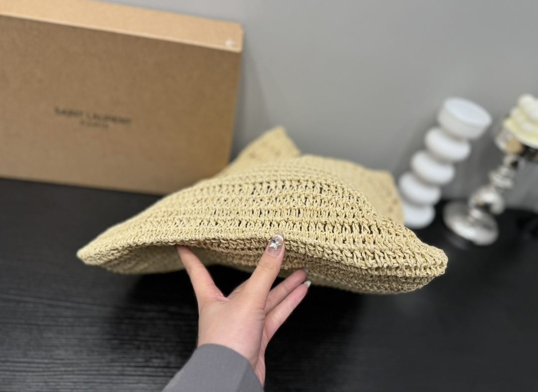 Saint Laurent Le 5 A 7 In Raffia Crochet And Smooth Leather Beige 32Cm