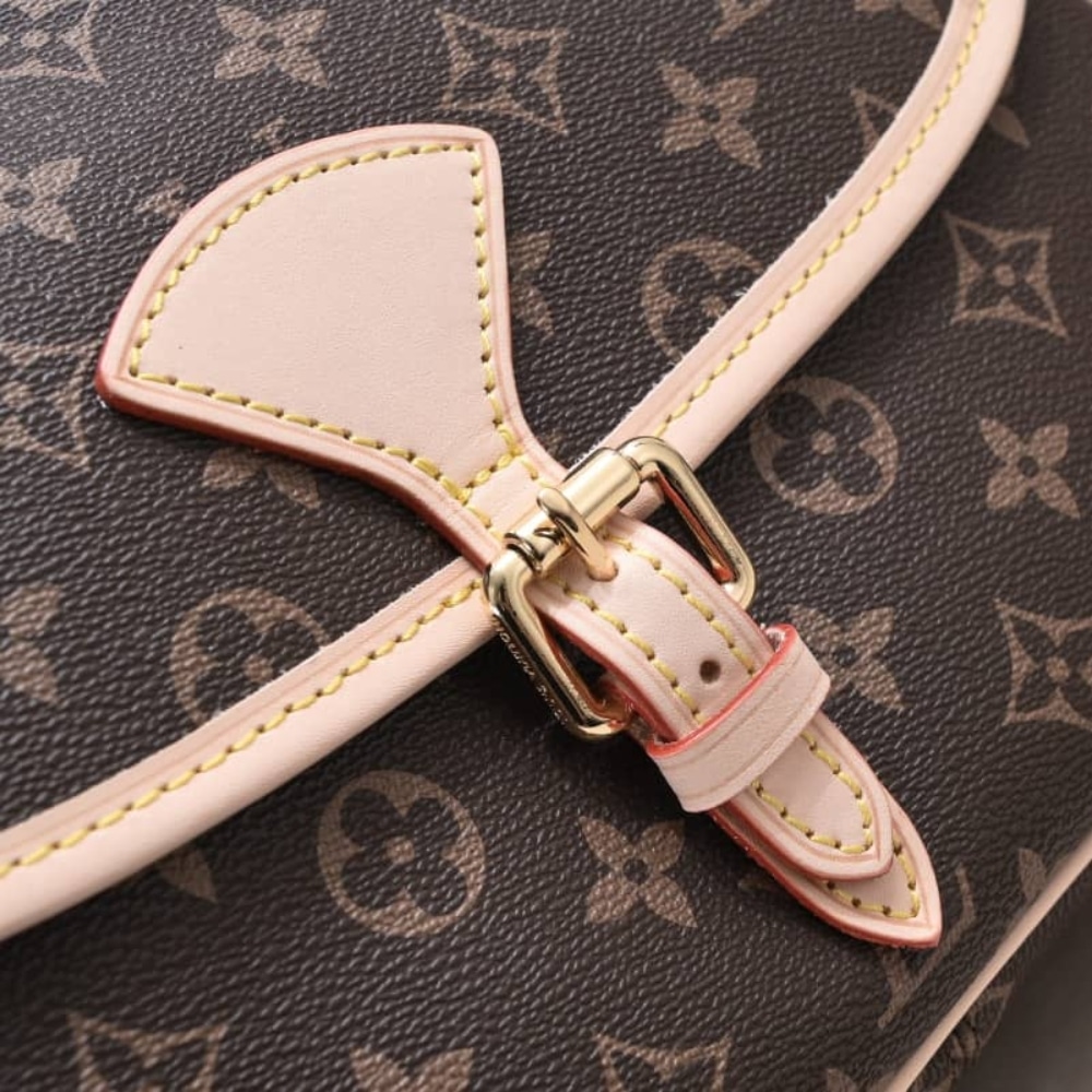 Louis Vuitton Monogram Sologne Brown 26Cm M42250