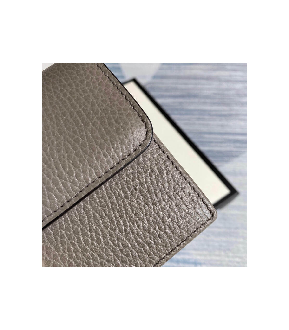 Gucci GG Interlocking Wallet On Chain Grey