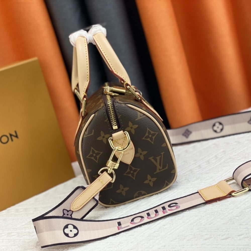 Louis Vuitton Speedy Bandoulière 20 Bag Black 20Cm M46234