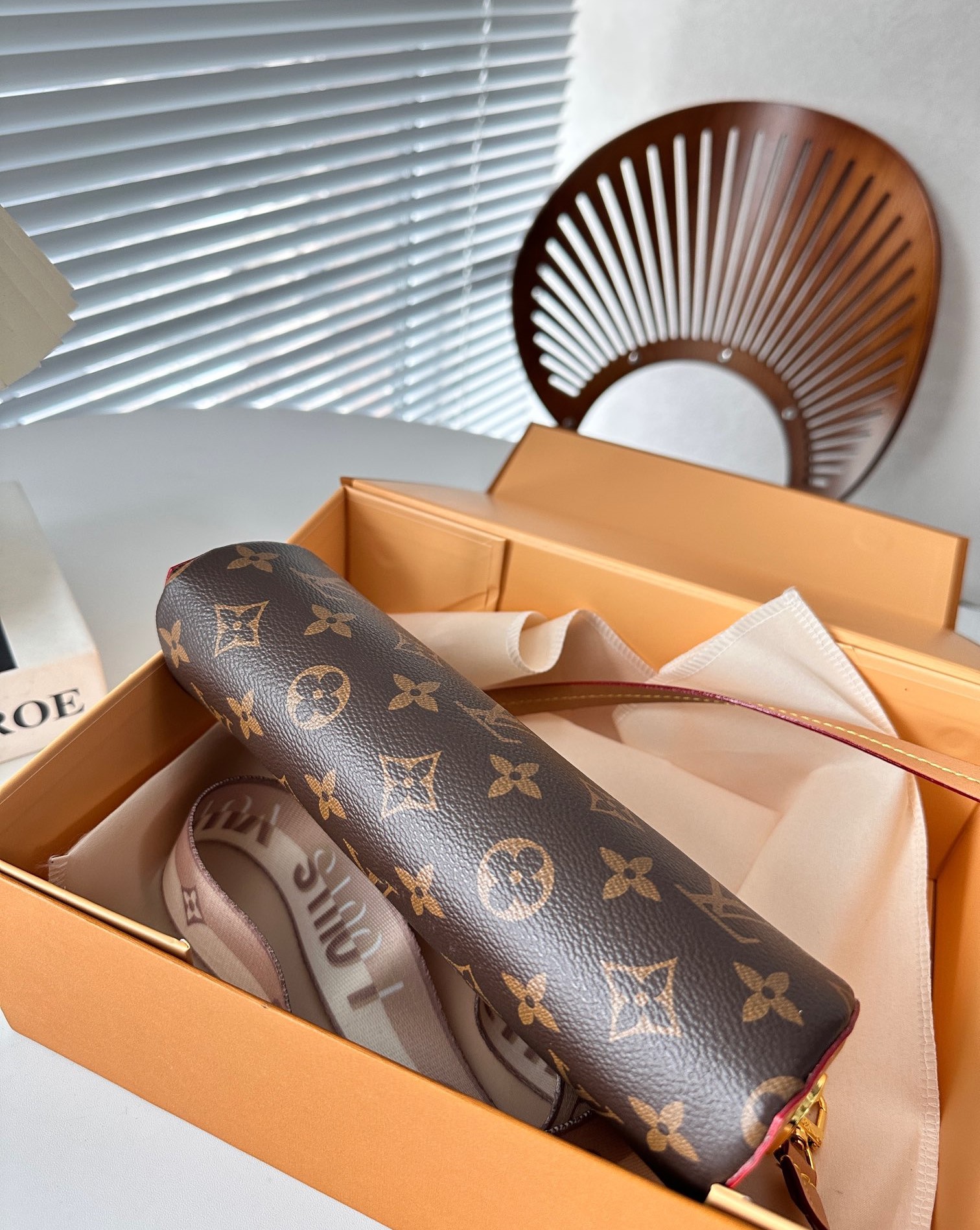Louis Vuitton Pochette Tirette Monogram Canvas 23Cm M47123