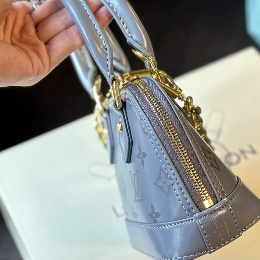 Louis Vuitton Alma BB Gris Trianon 18Cm M12561