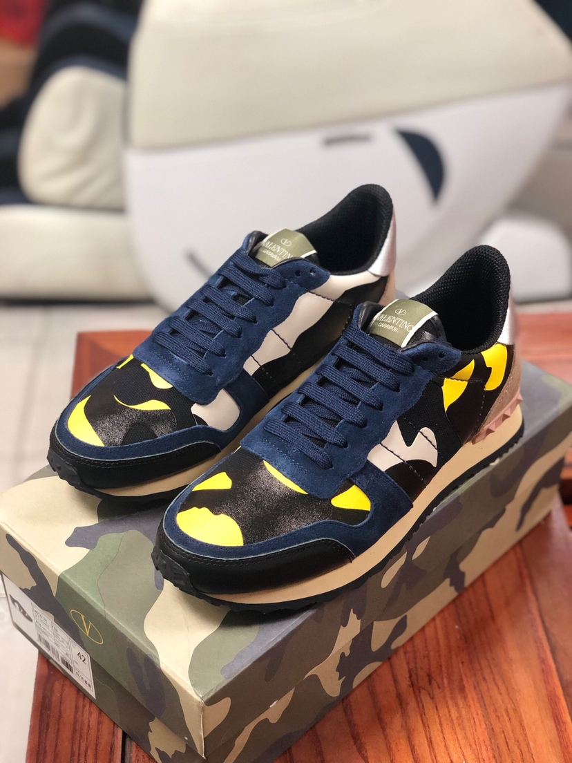 Valentino Sneakers