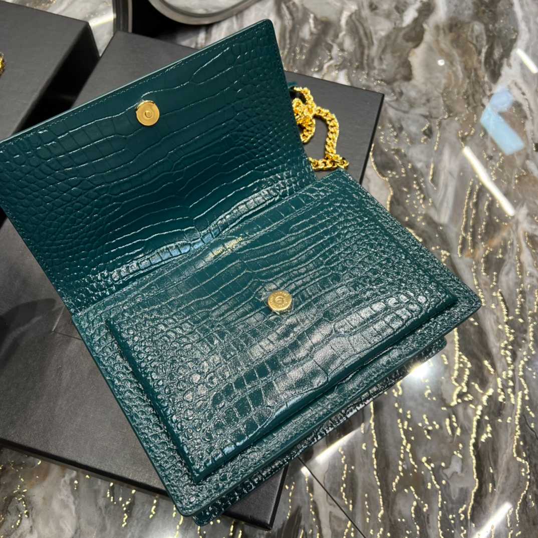 Saint Laurent Sunset Medium Chain Bag In Shiny Leather Mint