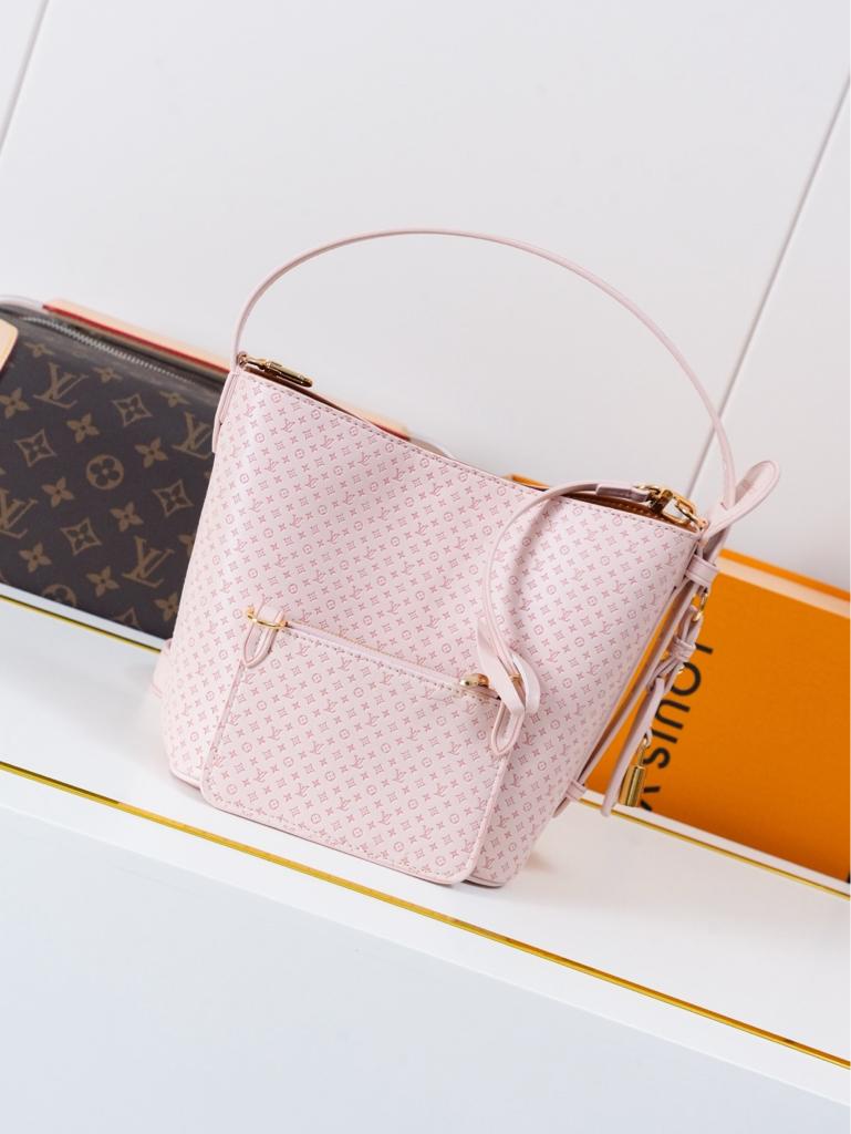 Louis Vuitton All In BB Bag Light Bliss 16cm M28886