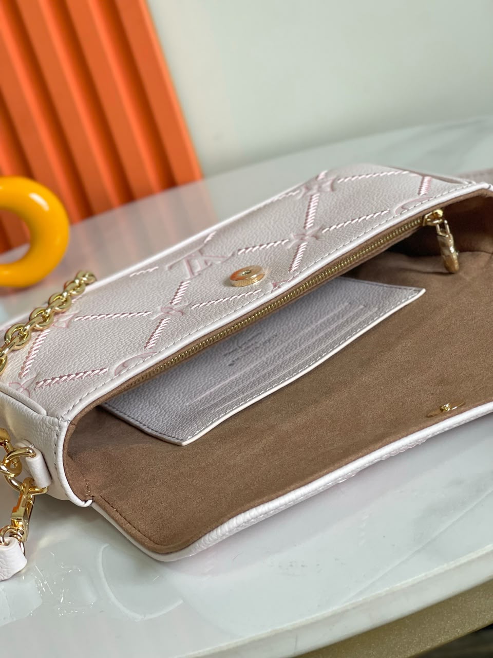 Louis Vuitton Ivy Bag Light Bliss Couture Cream 23.5cm M29502