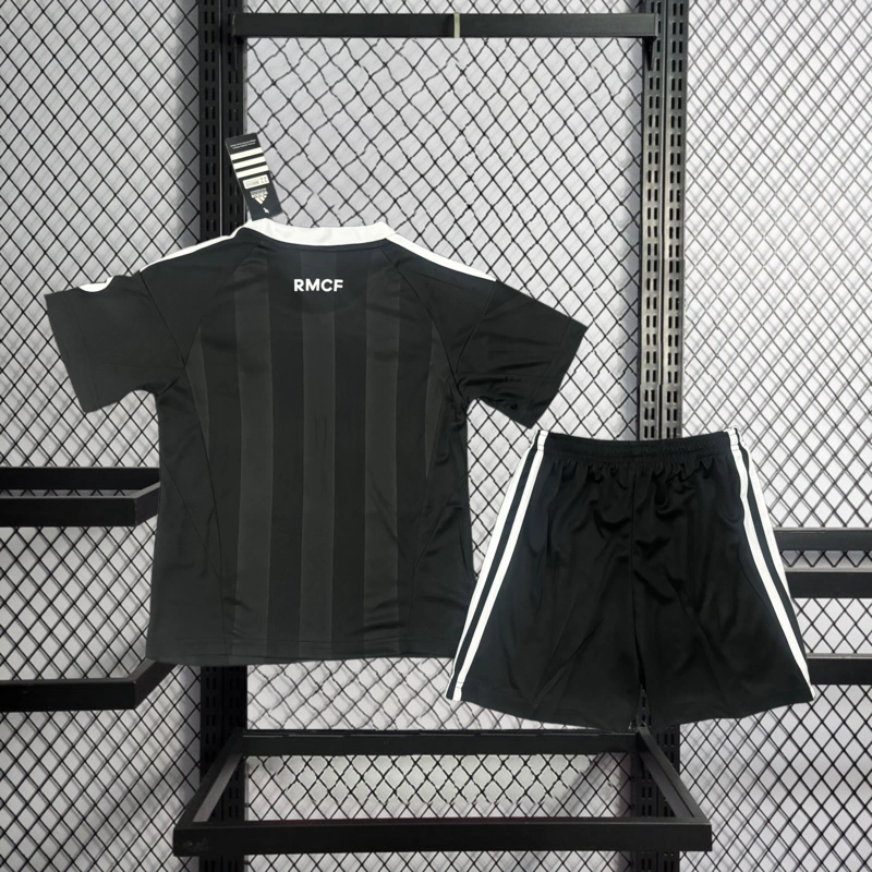 2025-26 Real Madrid black goalkeeper kids Football jersey