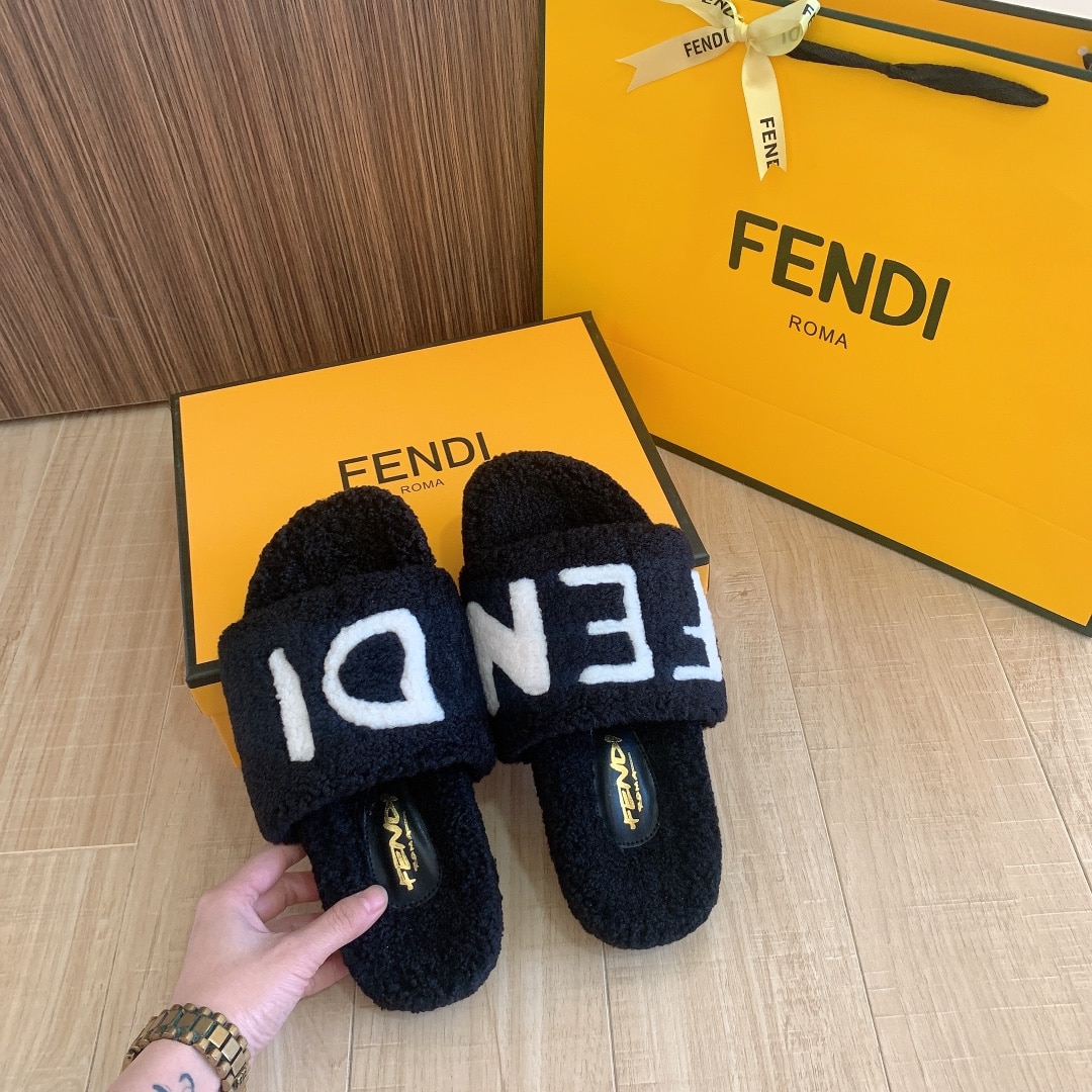 Fendi Fleece Slippers Black