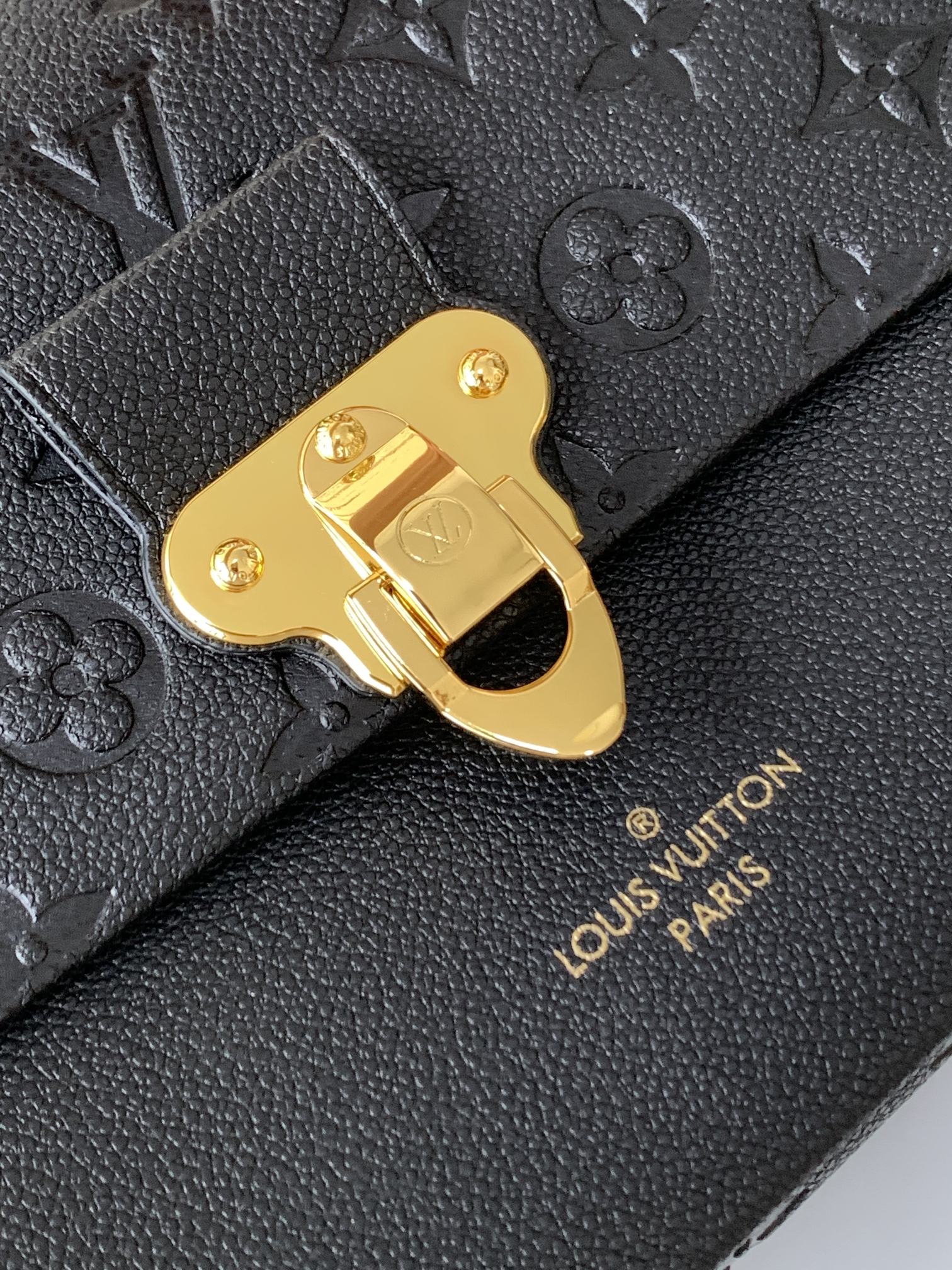 Louis Vuitton Vavin Pm 25Cm Black M44151