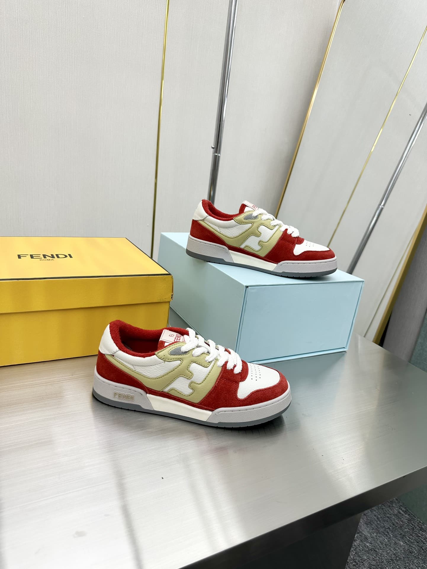 Fendi Match Suede Low Tops White And Red 7E1493Ai1Nf1H1D