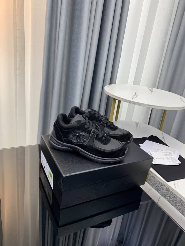 Chanel Cc Black Sneaker