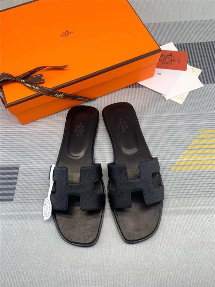HERMES ORAN SANDAL BLACK