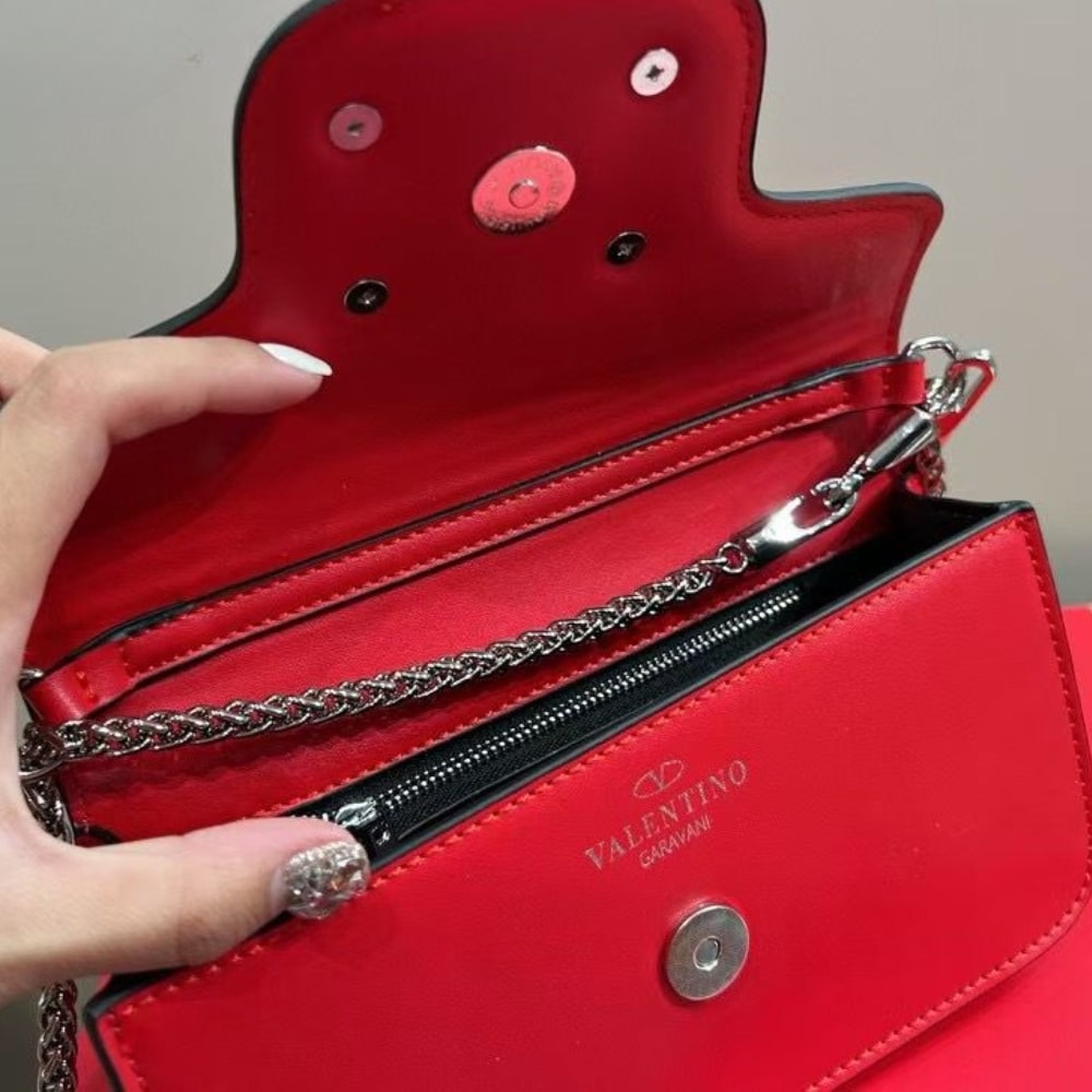 Valentino Locò Small Shoulder Bag In Red