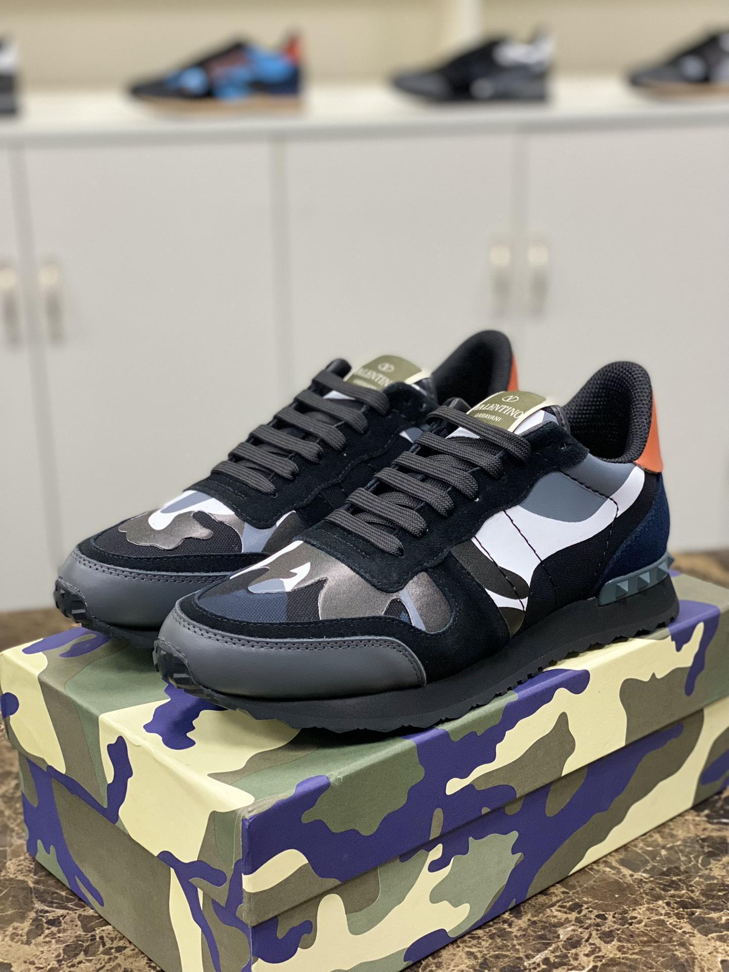 Valentino Sneakers