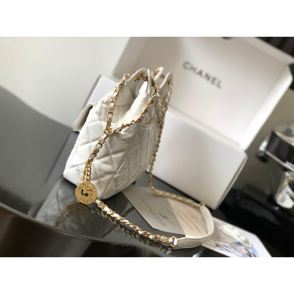 Chanel Hobo Bag in Shiny Crumpled Calfskin 22.5cm