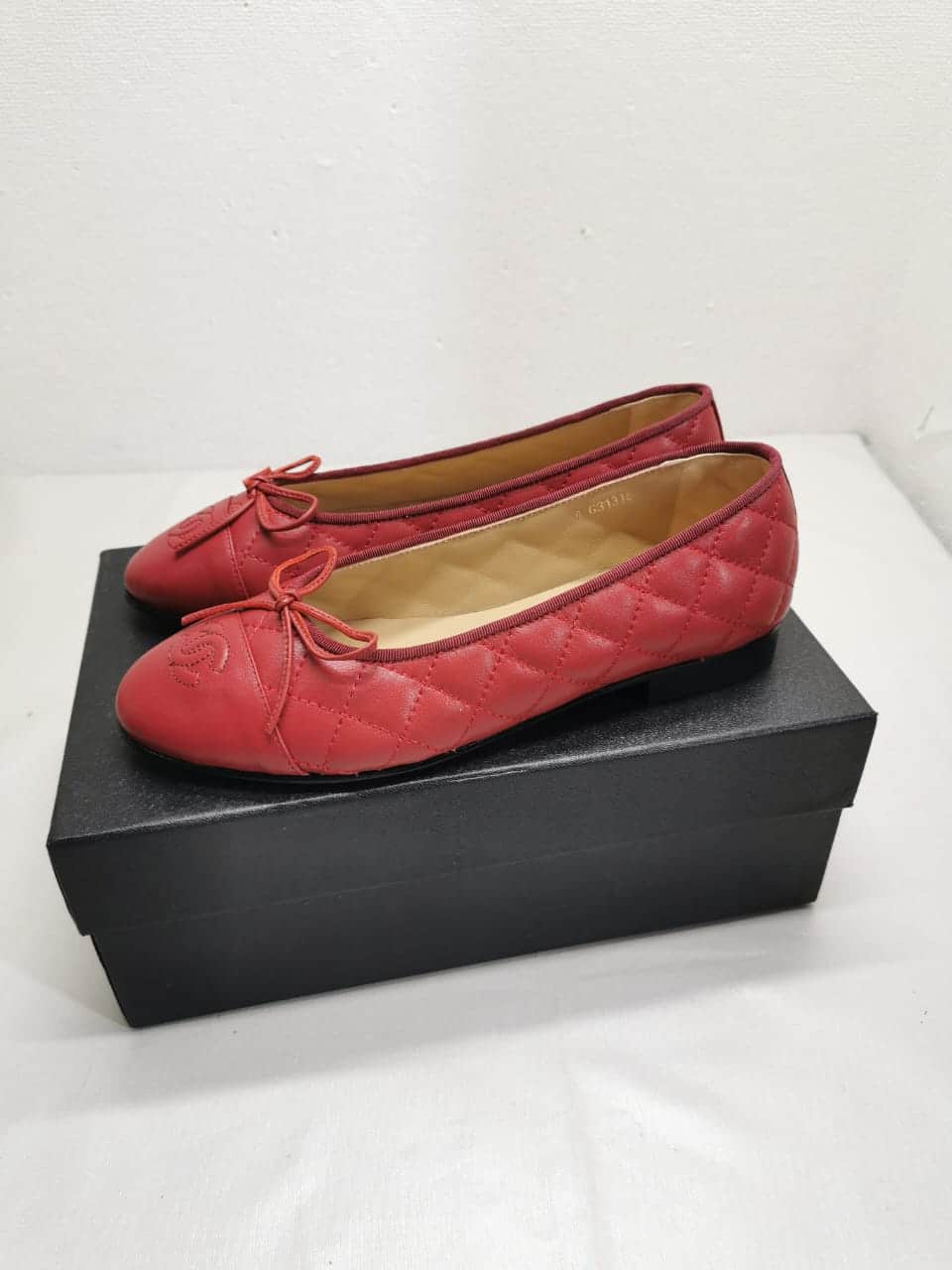 Chanel Ballerina Flat Shoes In Red