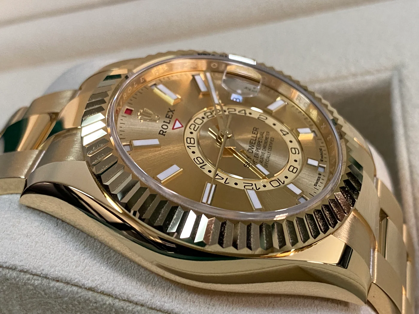 Rolex Sky-Dweller 42 mm Champagne Dial 336938