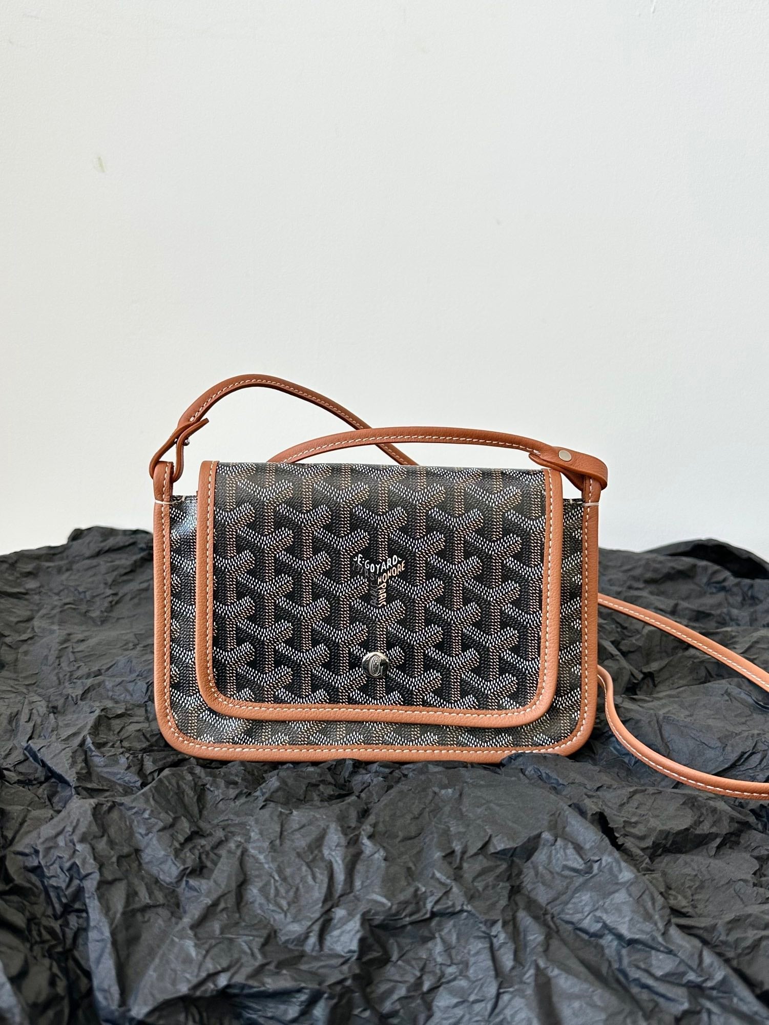 Goyard Plumet Pocket Wallet 20 Cm Black Goyardine Canvas And Tan Lambskin Trim