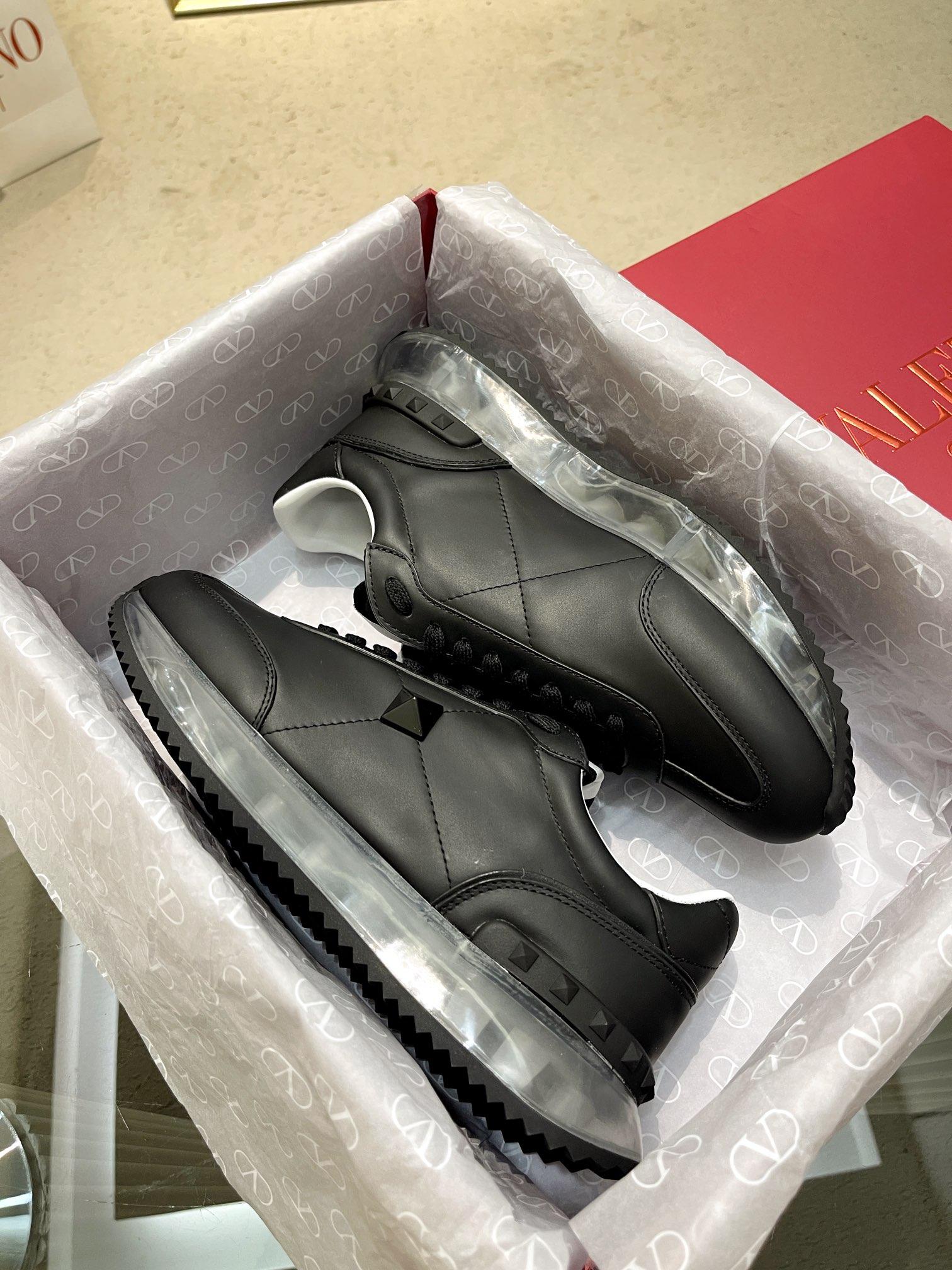 Valentino Sneakers