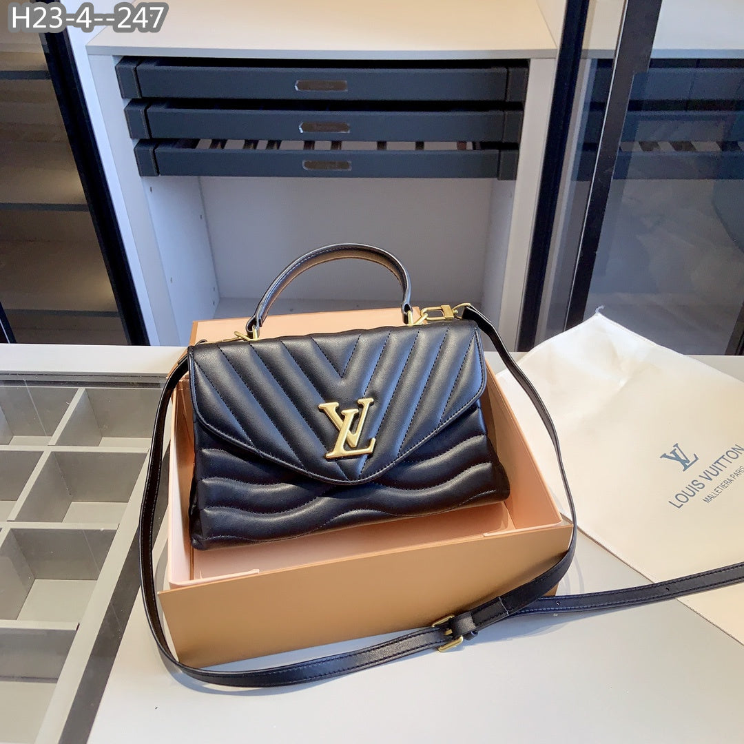 Louis Vuitton Hold Me Bag Black 27Cm M21720