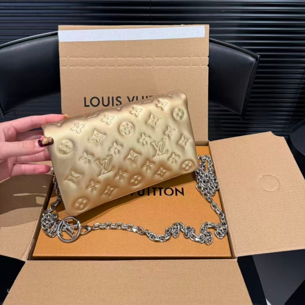 Louis Vuitton Pochette Coussin Monogram Gold 20Cm M80999