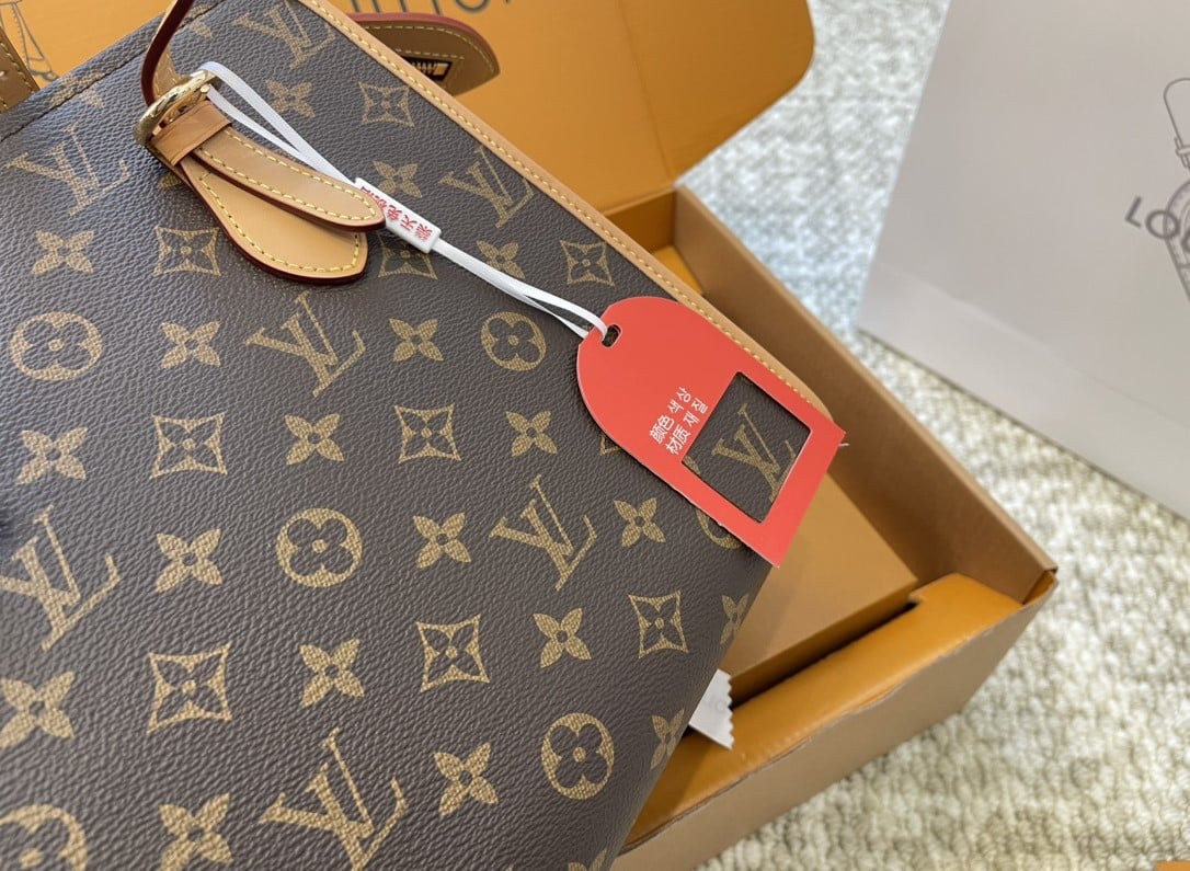 Louis Vuitton Popincourt Hart Tote Handbag Monogram Canvas 28Cm M40007