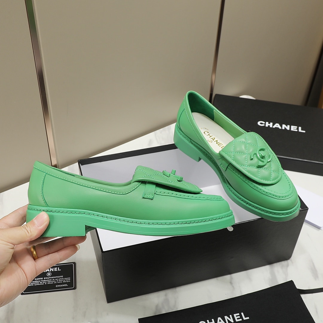 Chanel Cc Nib Turnlock Moccasins Flat Loafers Green