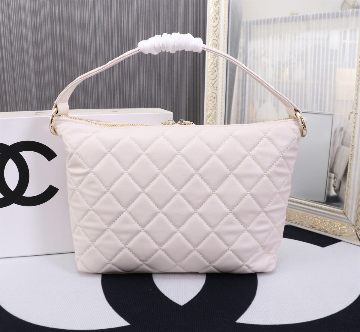 Chanel Maxi Hobo Bag Black Leather And Gold Tone Metal White 28Cm As4339