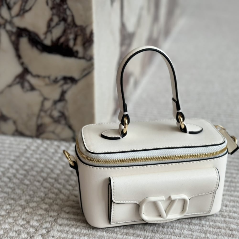 Valentino Mini Garavani Locò Handbag In Calfskin White 22Cm