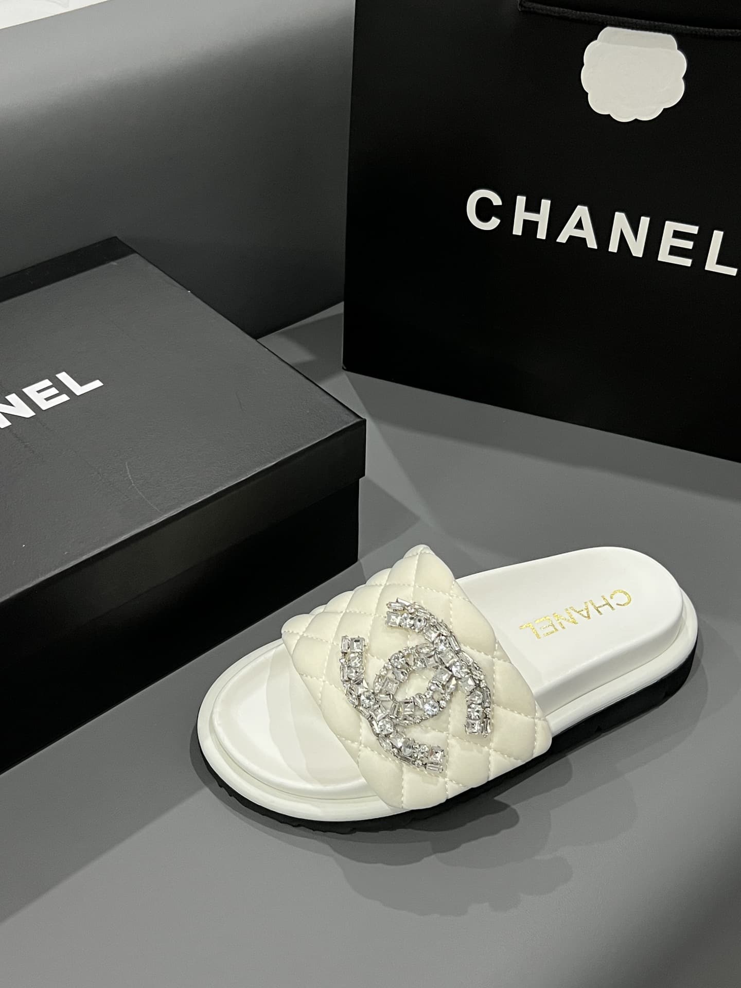 Chanel Cc Slippers Studded White