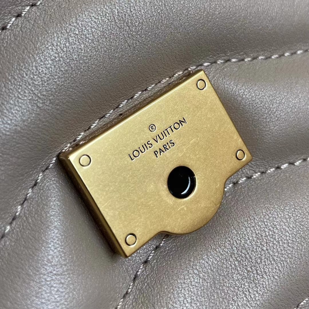 Louis Vuitton New Wave Chain 24Cm Dark Taupe M58550