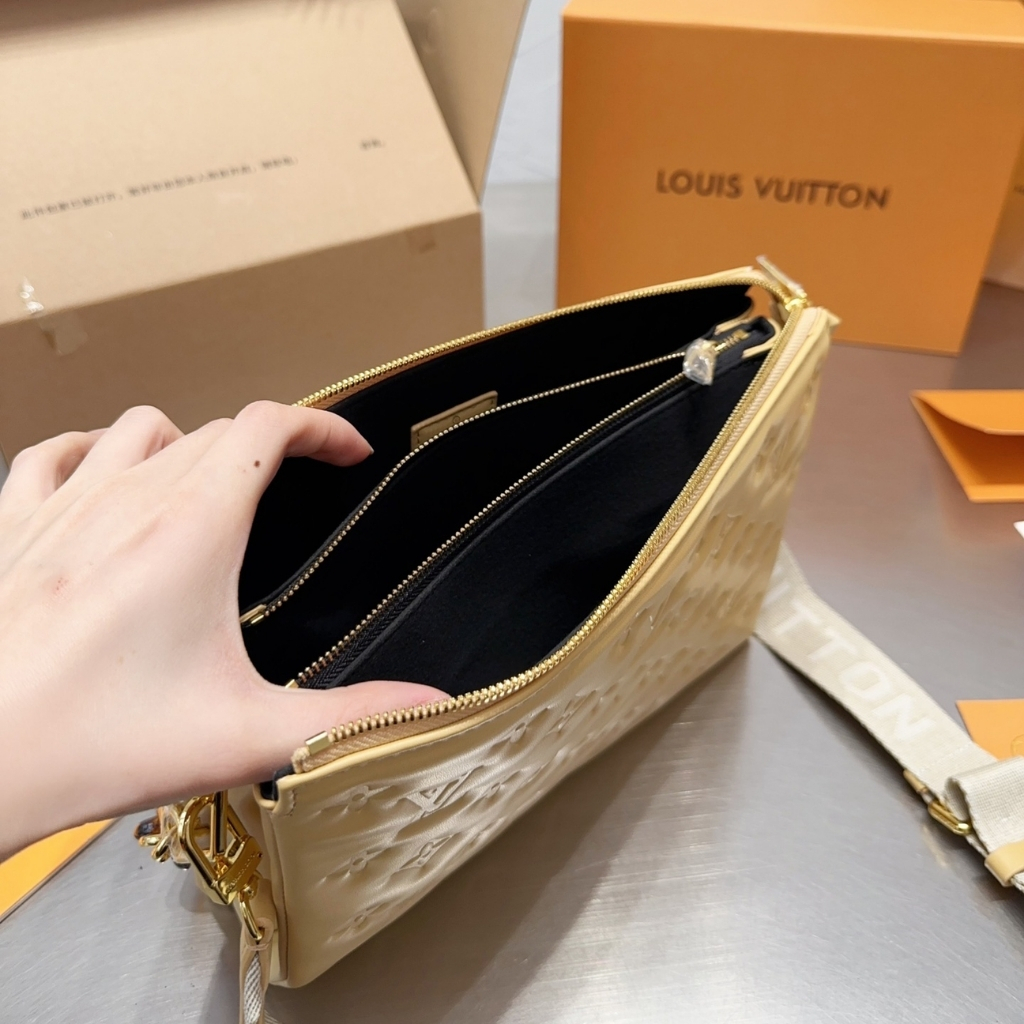 Louis Vuitton Coussin PM Bag Yellow 26cm M22335