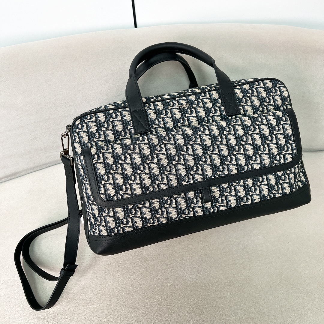 Dior- New pet bag
