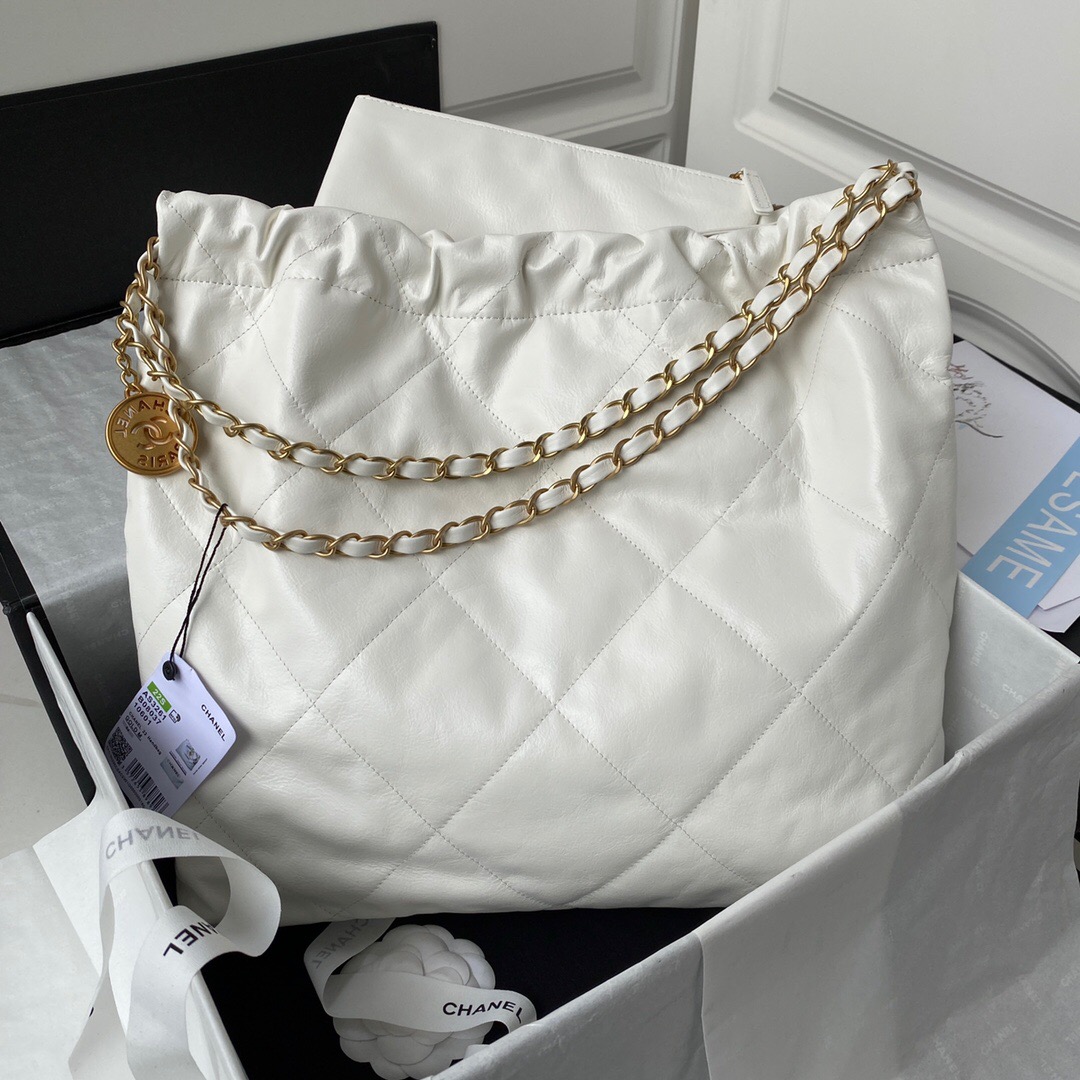 Chanel 22 Handbag White 42Cm As3261