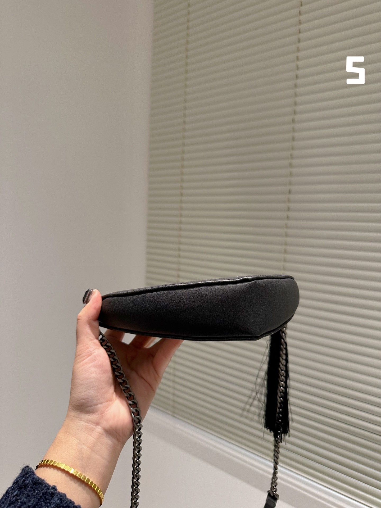 Saint Laurent Heart Bag In Smooth Leather Black