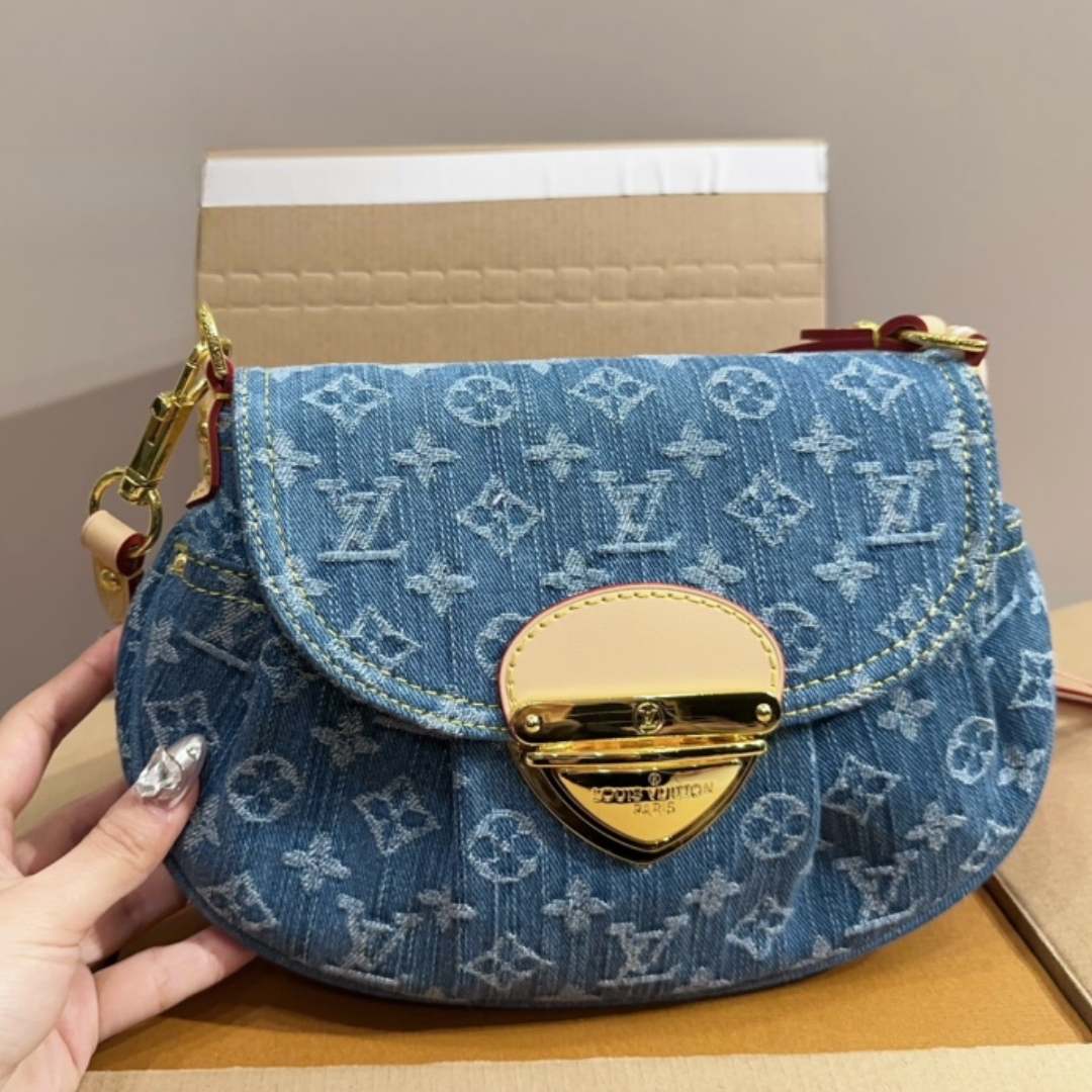 Louis Vuitton Sunset Monogram Denim Blue 26Cm M46829