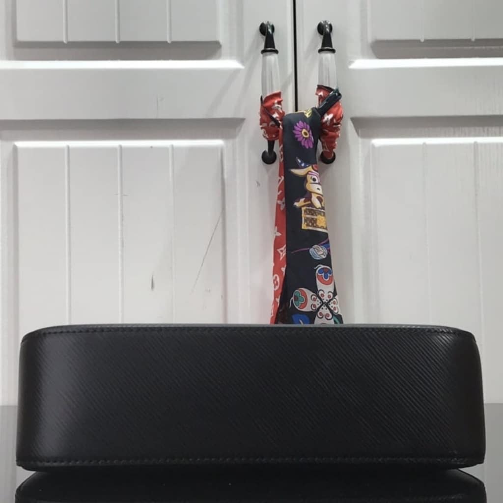 Louis Vuitton Marelle Black 25Cm M80689
