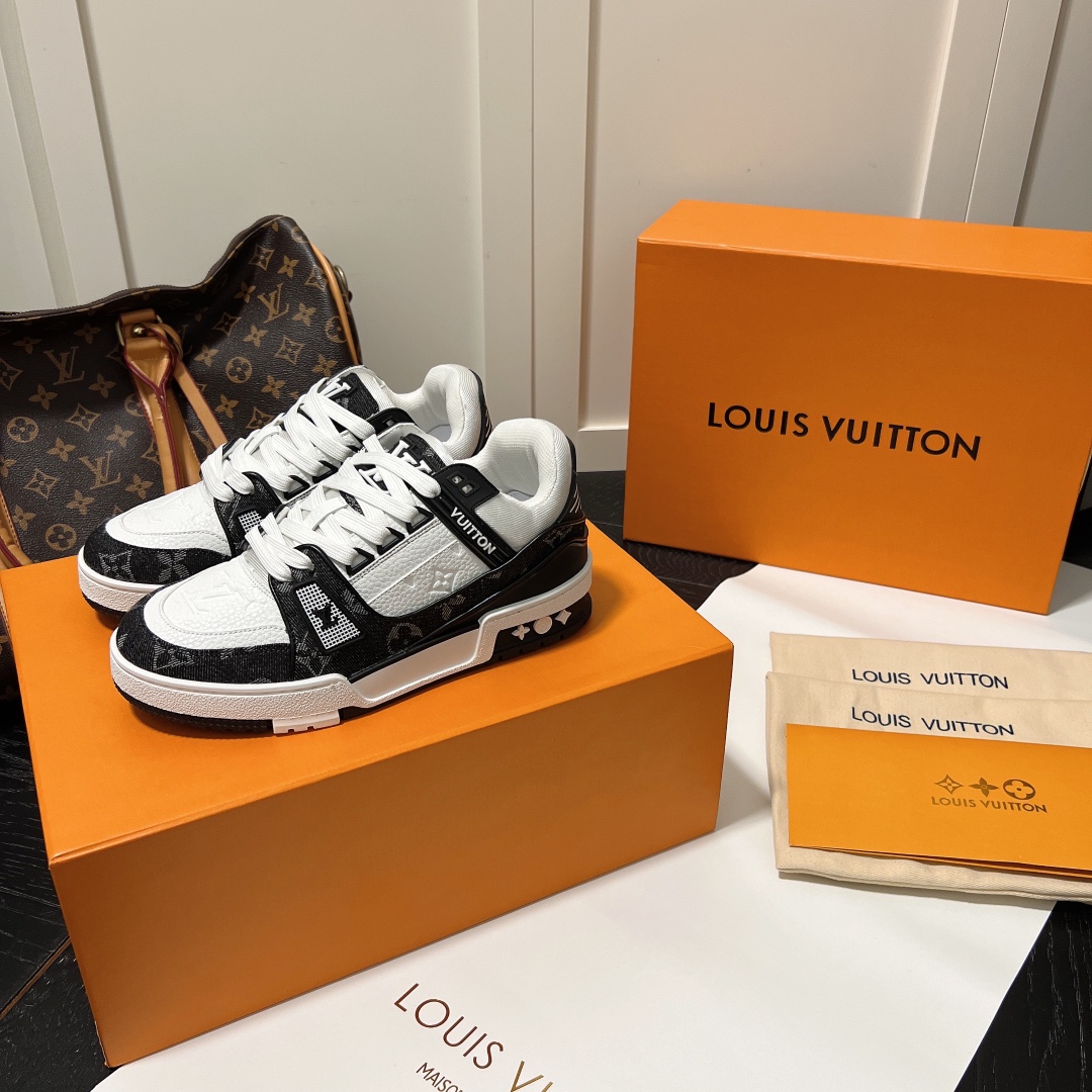 Louis Vuitton Trainer Sneakers Black And White 1A9Jgb