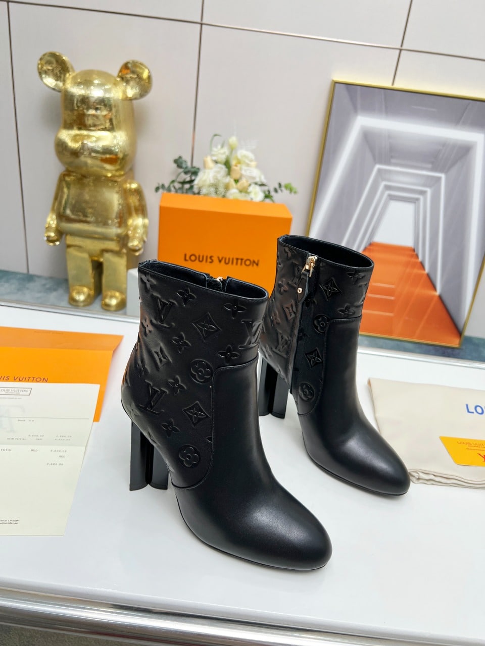 Louis Vuitton Silhouette Ankle Boot Black 1Abp9J