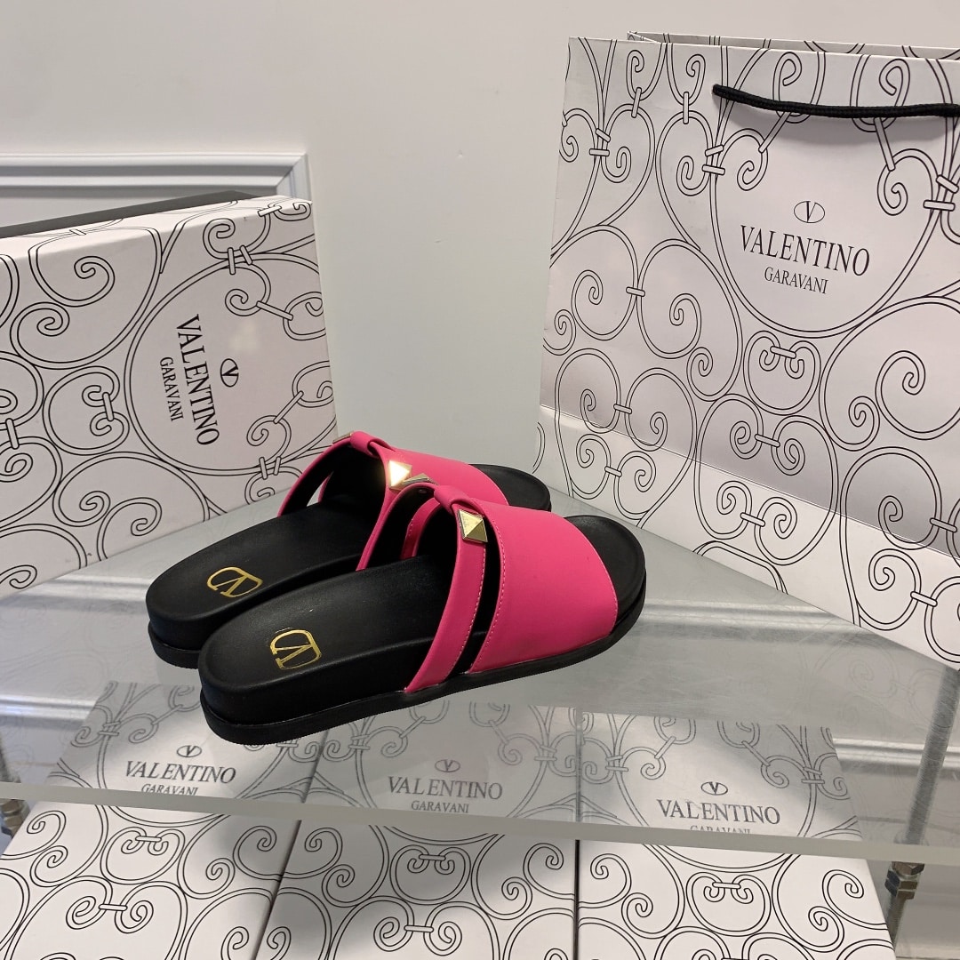 Valentino Rockstud Pink Slide Sandals