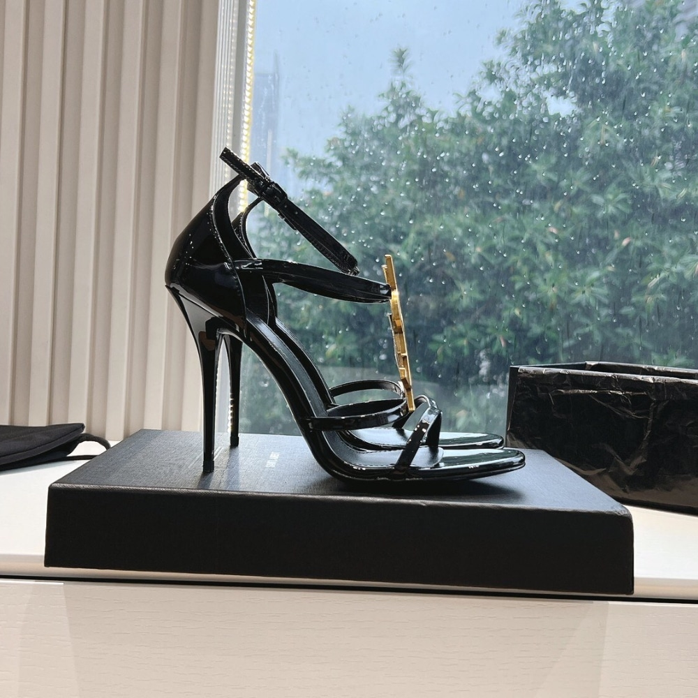 Saint Laurent Cassandra Sandals In Black 6301091tvkk1000
