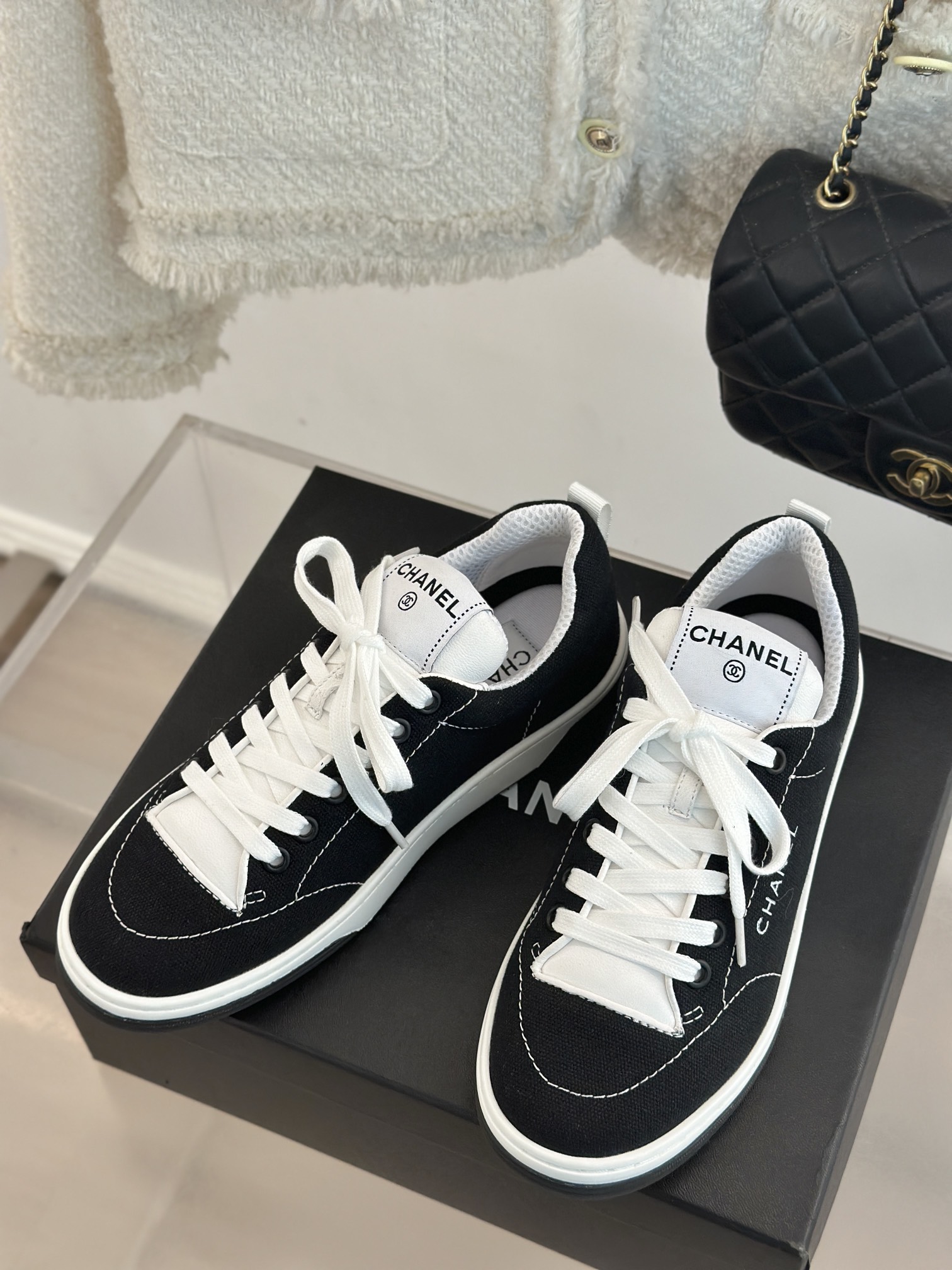 CHANEL Casual Cruise 2024/25 Sneakers