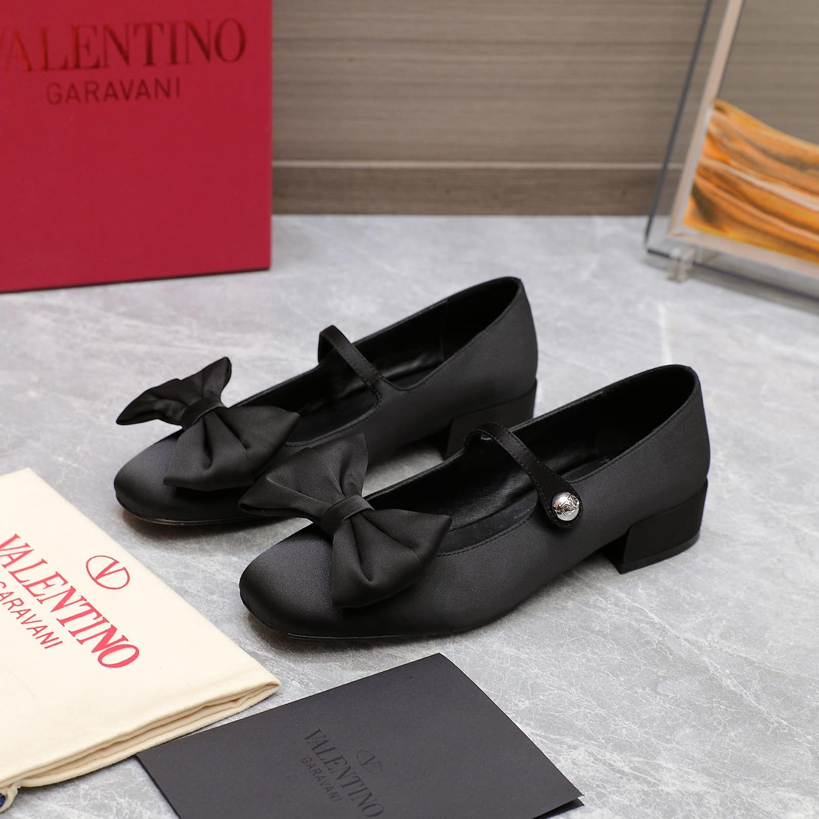 Valentino Garavani Bowjane Mary Jane Ballerina In Black 5W0S0Ki3Jiv 0No