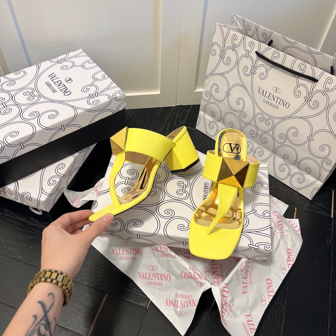 Valentino One Stud Metallic Nappa Flat Middle Heel Yellow Thong Sandal
